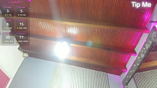 Paulinna_Curvy live cam