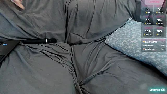 EmoDream1998 live cam