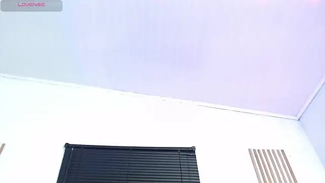 kimmygray10 live cam on Stripchat