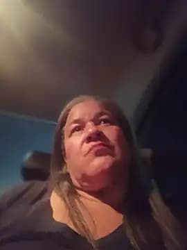 CheekySnowQueen_69 live cam on Stripchat