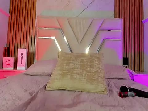 Abbyevaans live cam on Stripchat