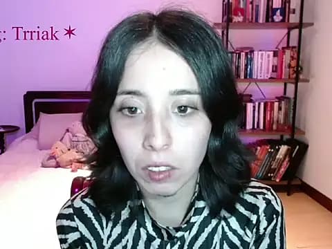 babyluna_8_8 live cam on Stripchat