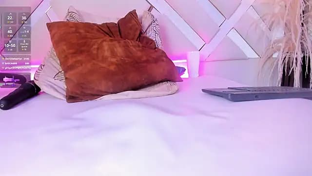 Zoe-Johnson_ live cam