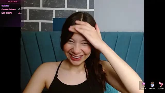 Sweet_kitty_05 live cam on Stripchat