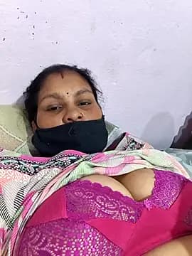 Love-pari77 live cam on Stripchat