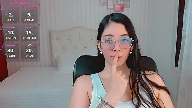 emmalove_doll live cam