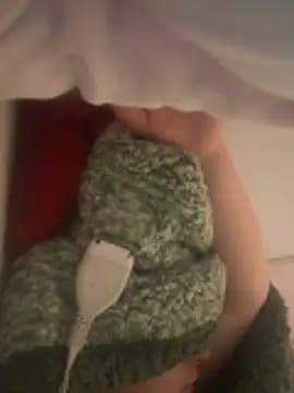 imawhorenslut19 live cam