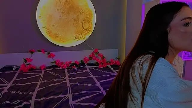 LauraHansil live cam