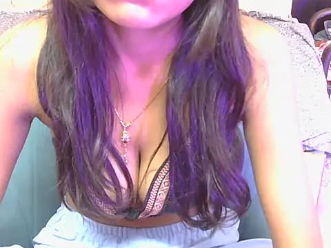 hoty-priya live cam