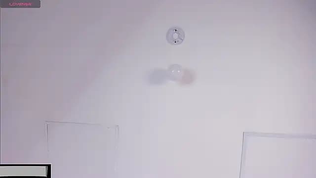 Iris_Thompson_ live cam