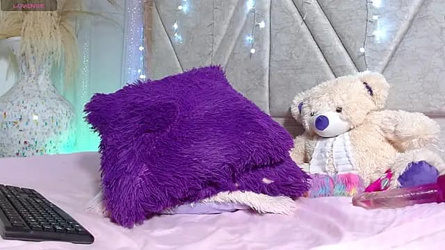 Carolinagarcia12345 live cam