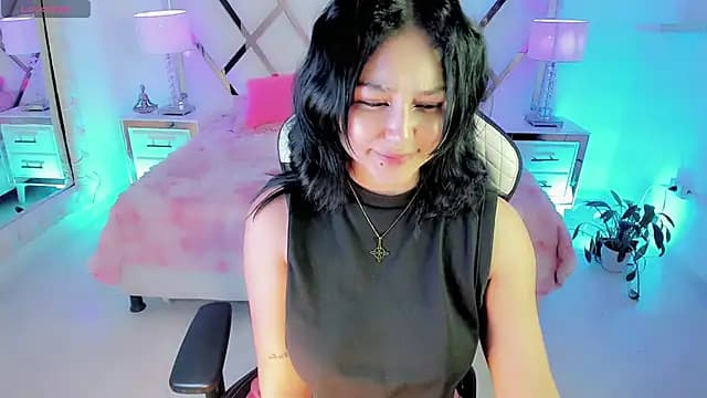 sexyykitty18 live cam on Stripchat