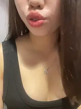 Rose-babyx live cam on Stripchat