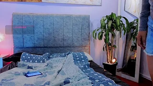 Lana_stone_ live cam