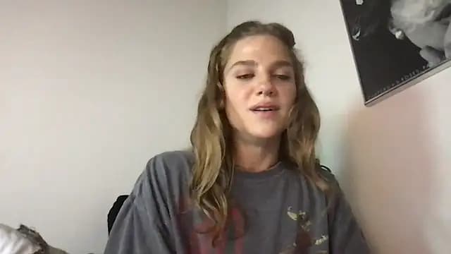 sweetceeme live cam on Stripchat