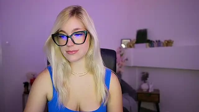 leokitty_ live cam on Stripchat