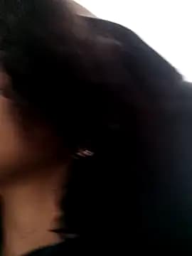 Malika_x_noor live cam