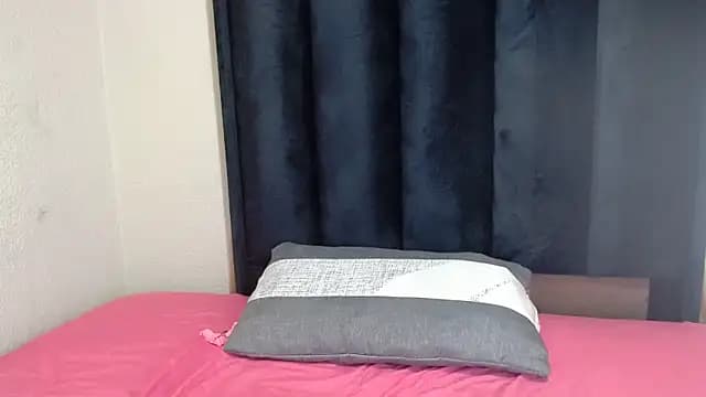 BootyCaramelxx live cam on Stripchat