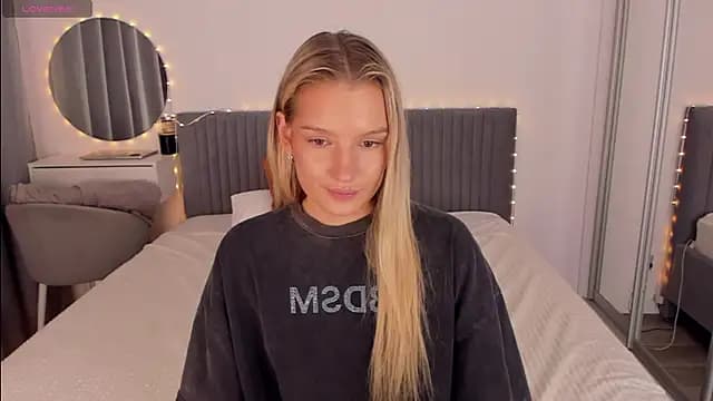 CassieRayss live cam