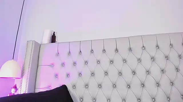 Lily_StClair live cam