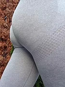 SellenaGomez live cam on Stripchat