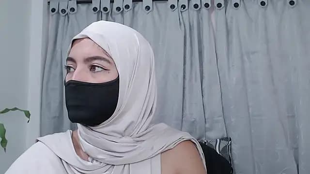 jade_nassar live cam on Stripchat