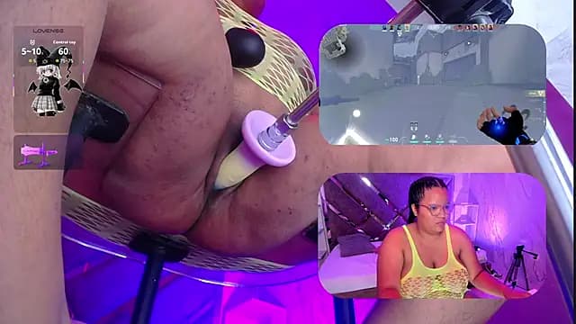 MhiaRey live cam on Stripchat