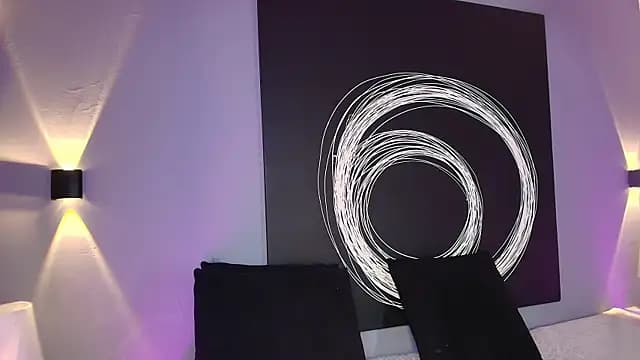 AlannaViera live cam on Stripchat