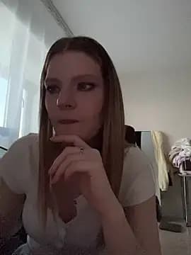 MaryHiggins live cam