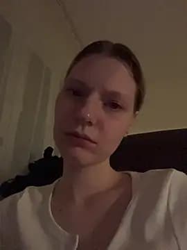 MaryHiggins live cam on Stripchat