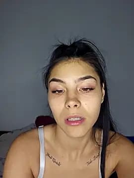 Crissdesire live cam