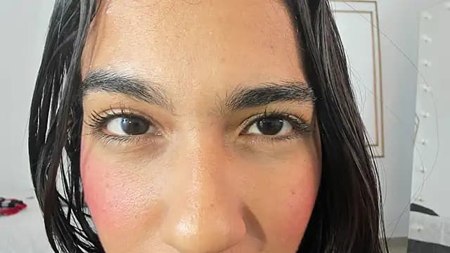 emily_gaviria1 live cam