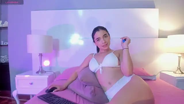 Luanna_Rose live cam
