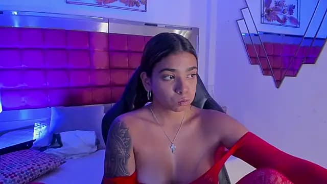 GiaFu live cam on Stripchat