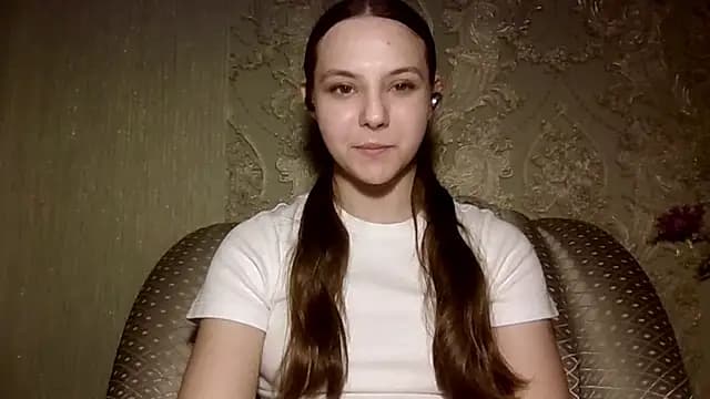 YuniNeko live cam on Stripchat