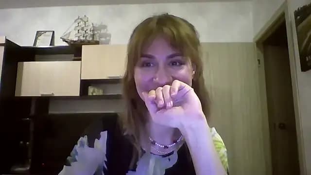 ElenoreHolguin live cam