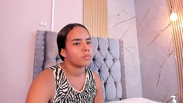 Roxy_Stonee live cam