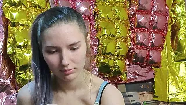 _kikiclark__ live cam on Stripchat