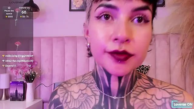 Luana_fiore live cam