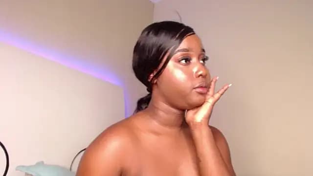 MichaelaCox live cam