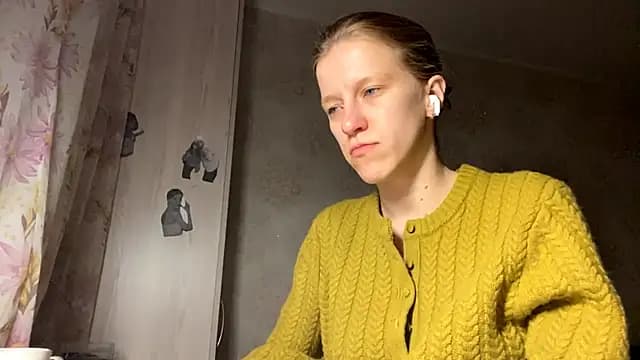 CuriousMildness live cam on Stripchat