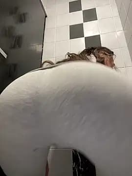 -_MiaQueen_- live cam