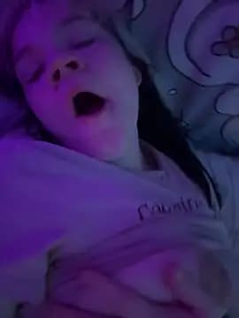 Cutiepiespanks live cam