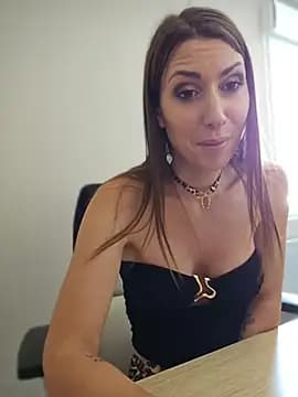 Lib_ertine32 live cam