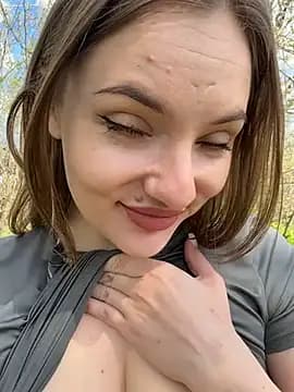 Night_dreams live cam