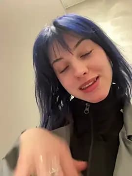 Only_April live cam on Stripchat