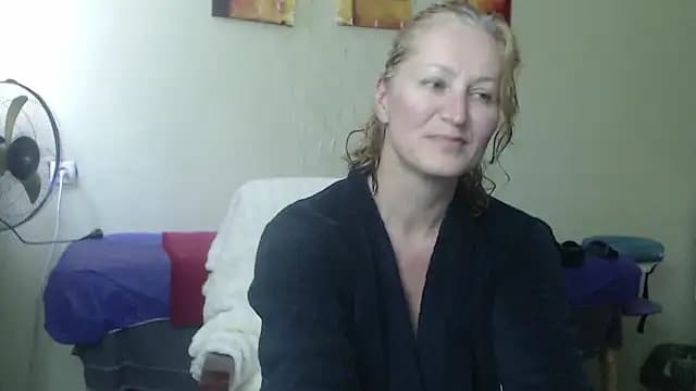 AmellyGrand live cam