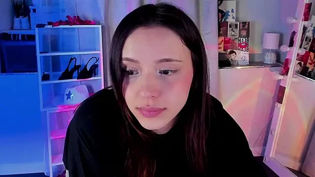 Sahara_Shields live cam on Stripchat