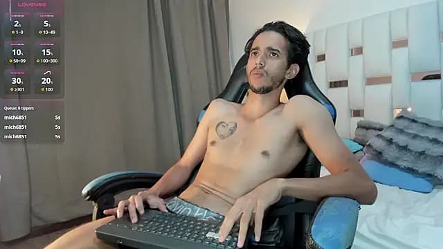 Alessandro_Abruzzo live cam on Stripchat