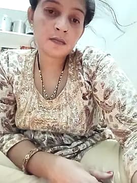 Mohni_love live cam on Stripchat